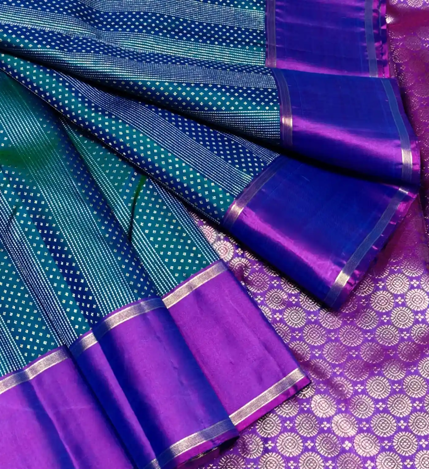 Kanchipuram Silk Blend Saree with Contrast Zari Border and Micro-Checked Pattern